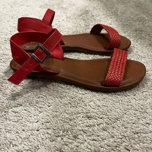 MIA coral strappy sandals - new size 9.5
